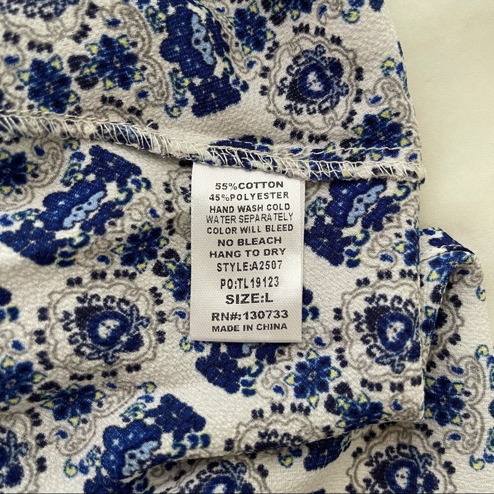 Umgee Sleeveless Blouse Size L - Picture 5 of 5